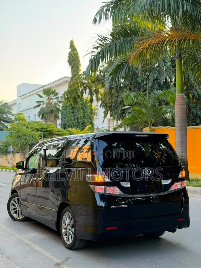 Toyota Vellfire 2011 Black