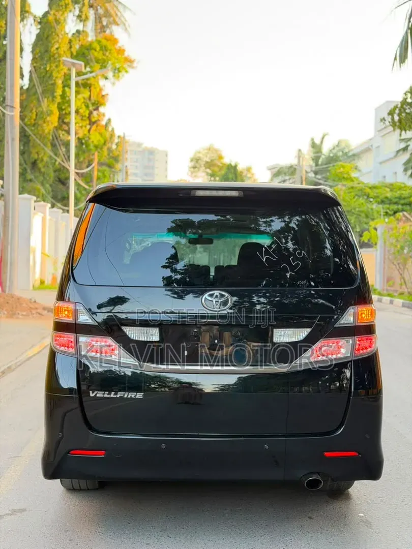 Toyota Vellfire 2011 Black