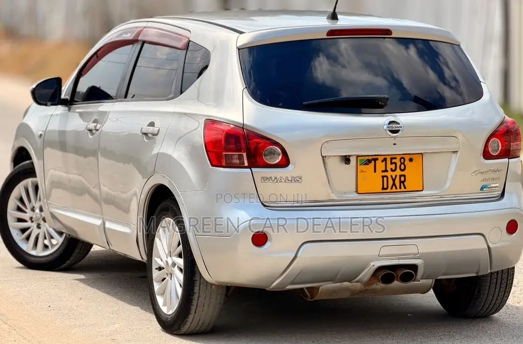 Nissan Dualis 2011 Silver