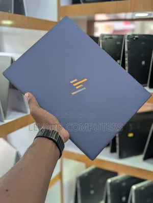 Laptop HP Dragonfly G4 16GB Intel Core i7 SSD 256GB