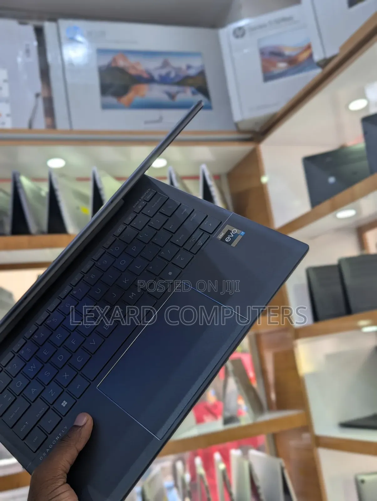 Laptop HP Dragonfly G4 16GB Intel Core i7 SSD 256GB