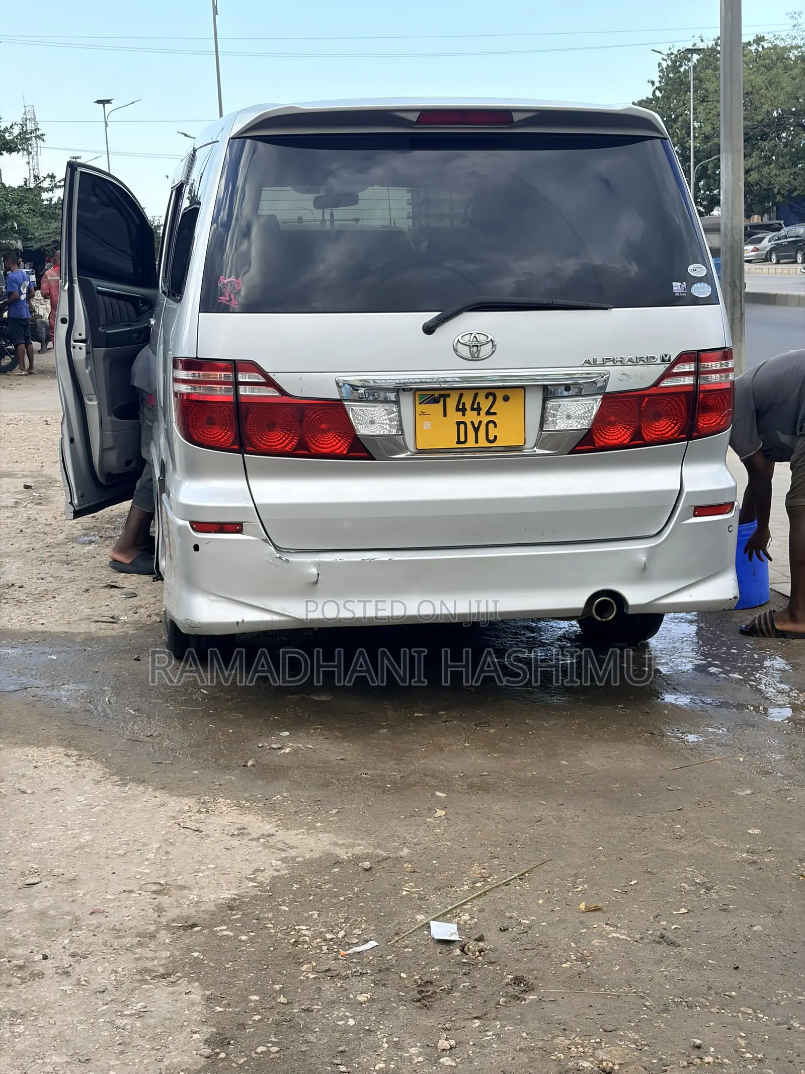 Toyota Alphard 2005 Silver