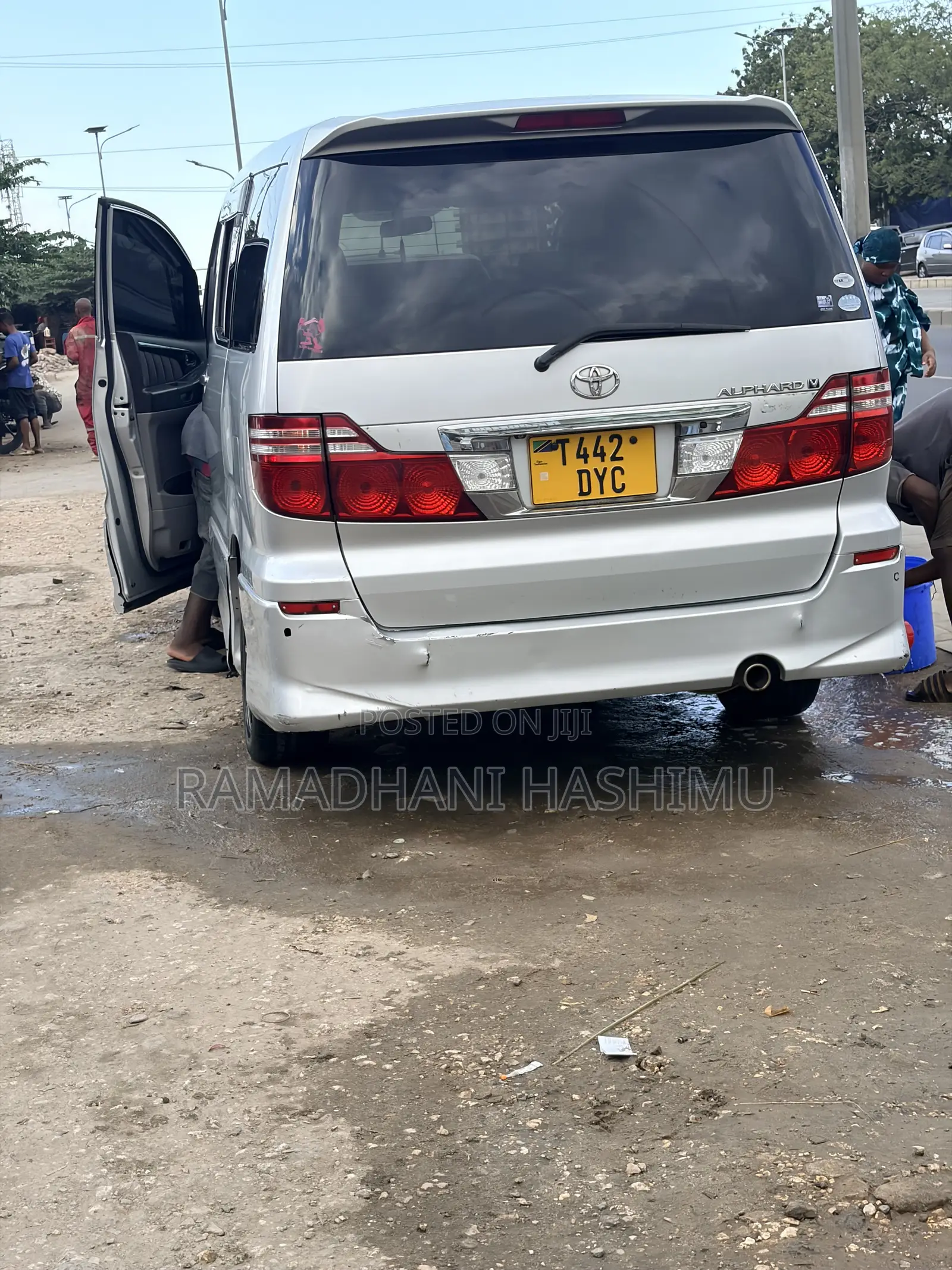 Toyota Alphard 2005 Silver