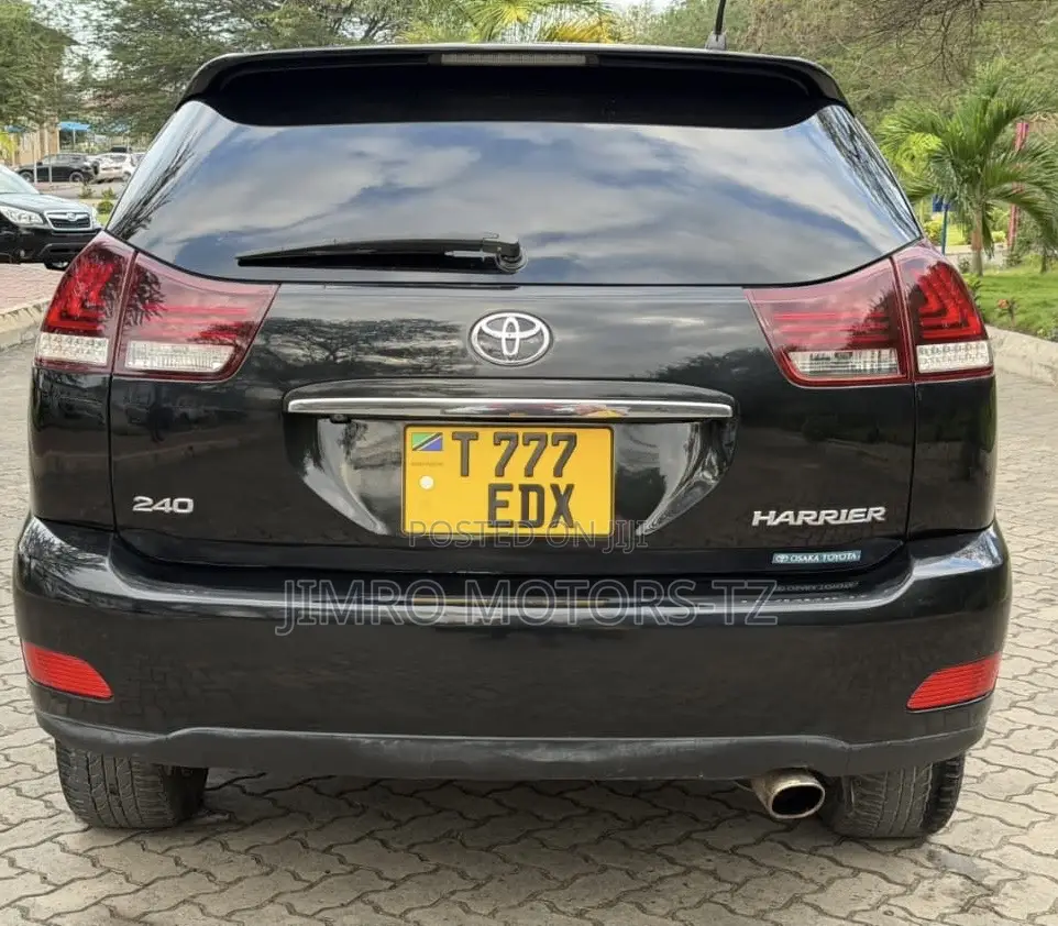 Toyota Harrier 2005 Black