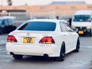 Toyota Crown 2007 White