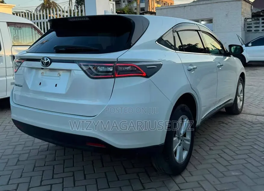Toyota Harrier 2016 Off white