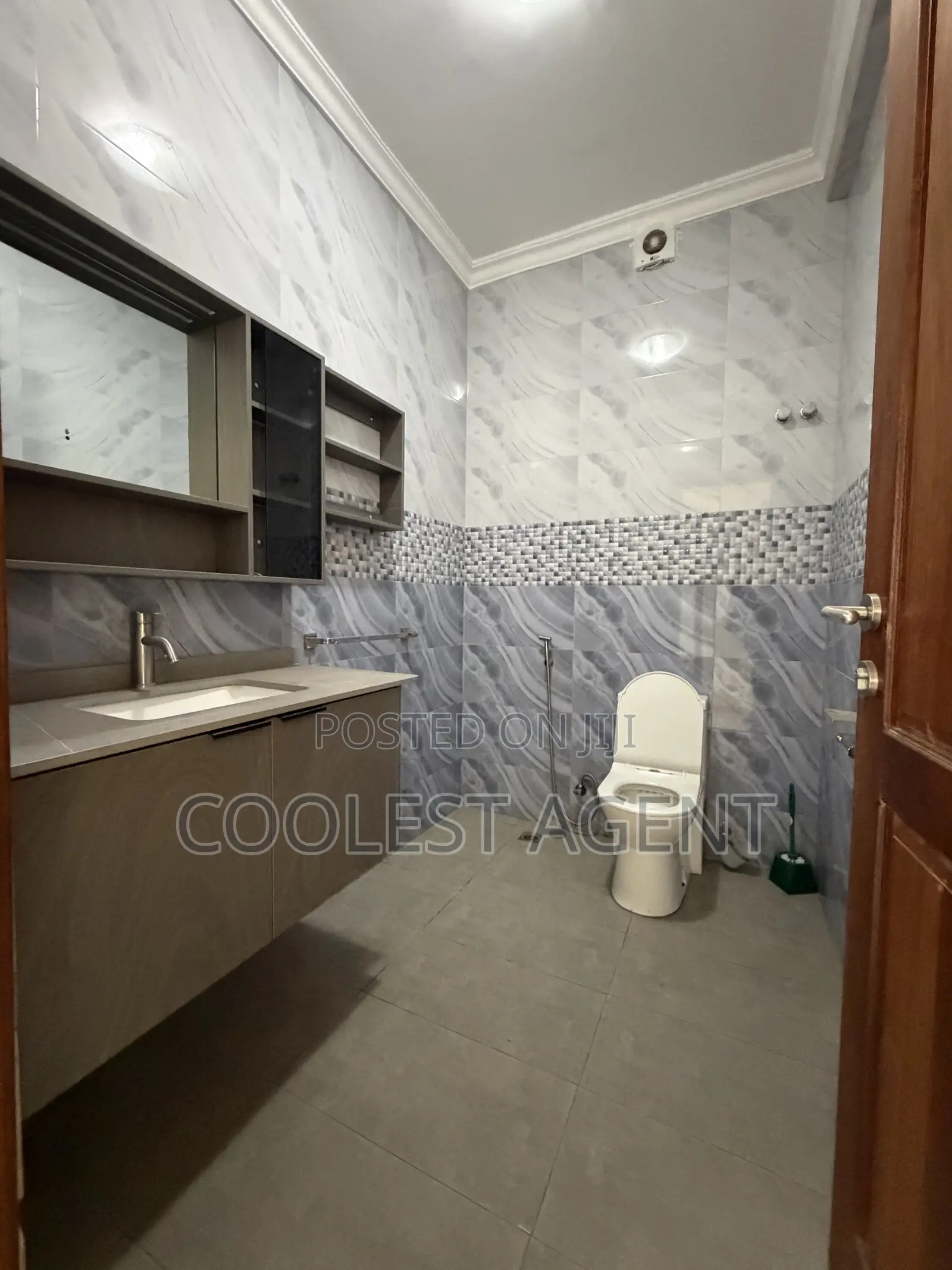 5bdrm Villa in Coolest Estate, Oyster Bay for rent