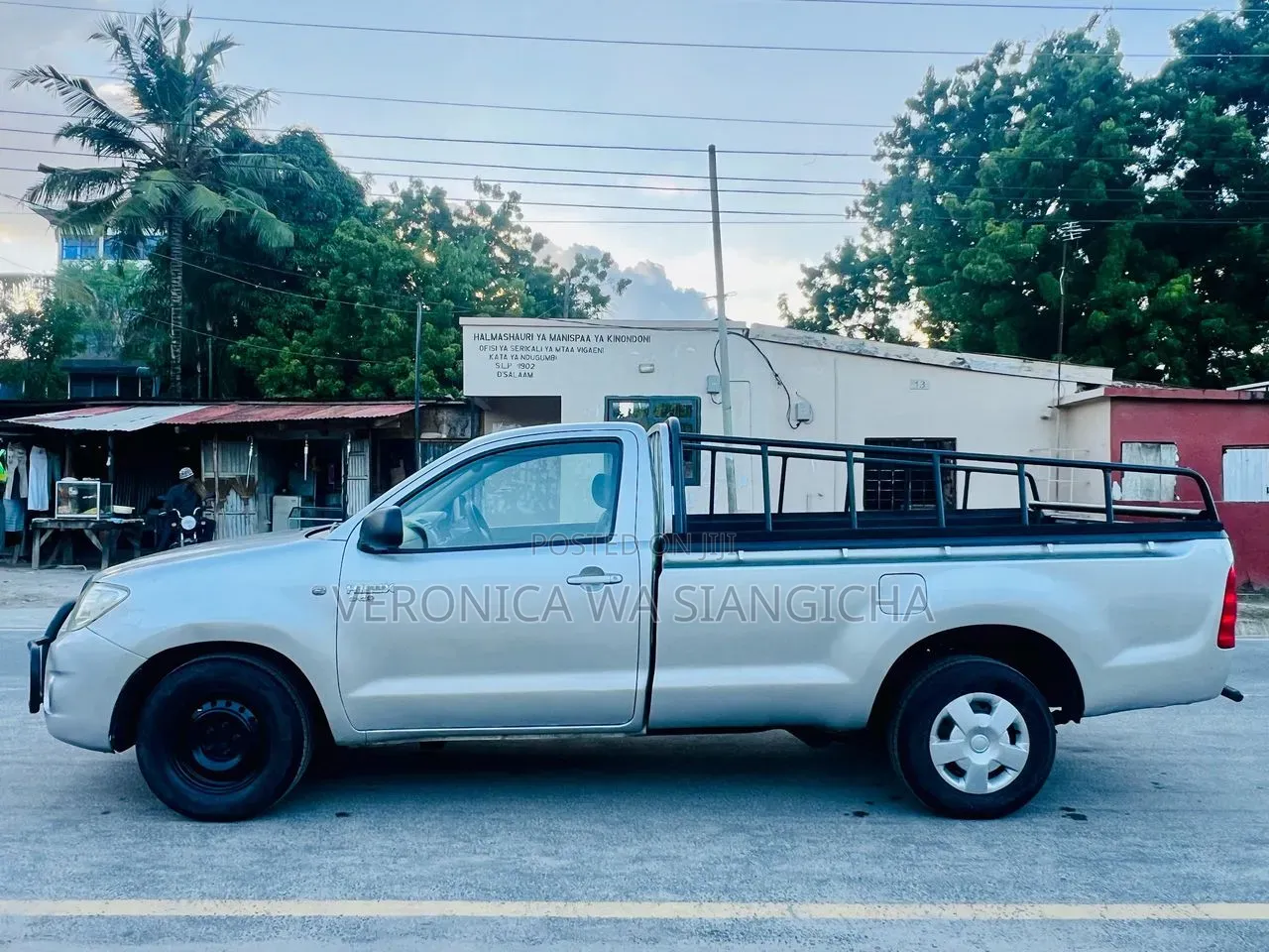 Toyota Hilux 2009 White