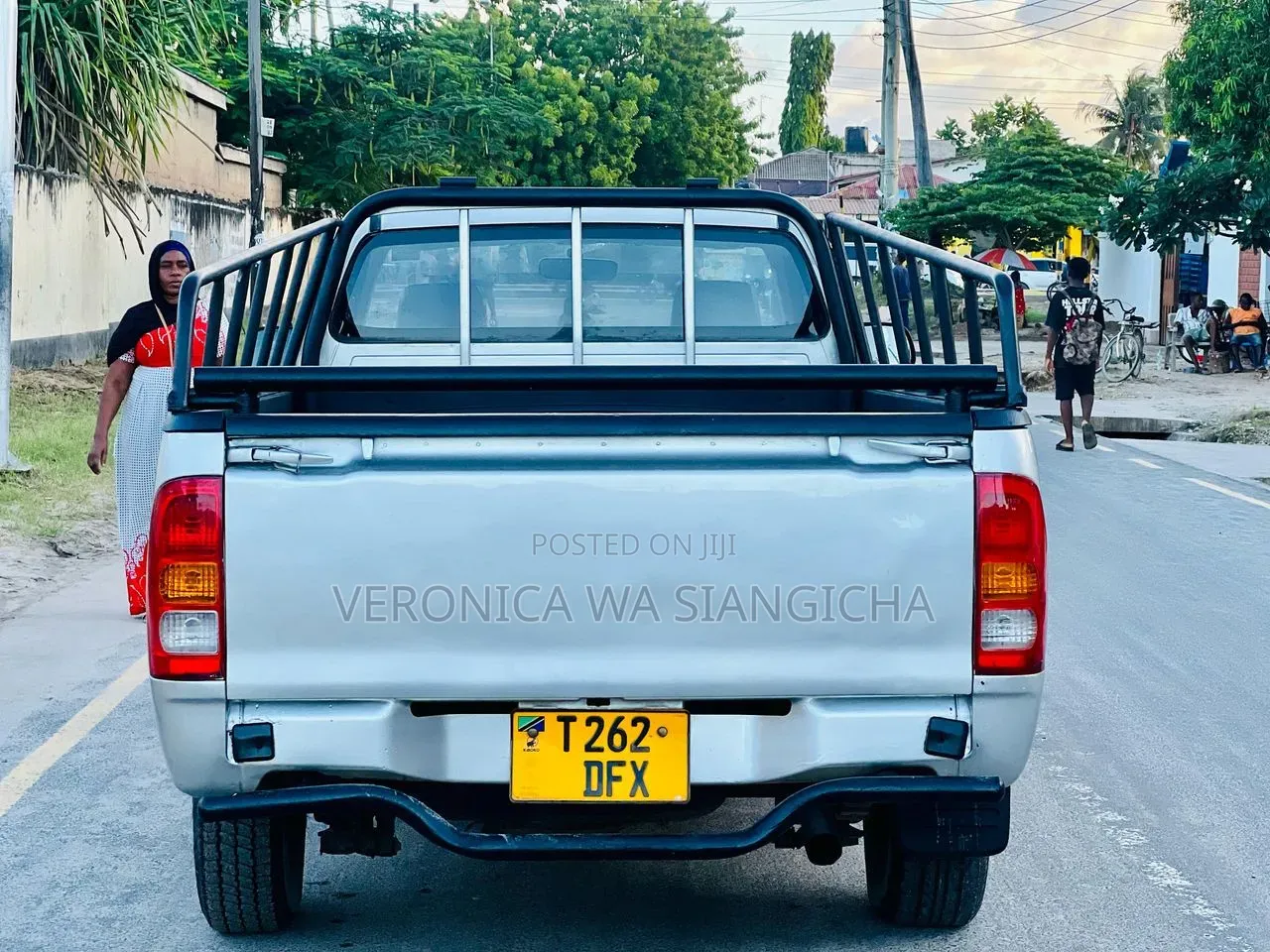 Toyota Hilux 2009 White