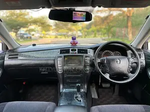 Toyota Crown 2007 White