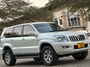 Toyota Land Cruiser Prado 2006 White