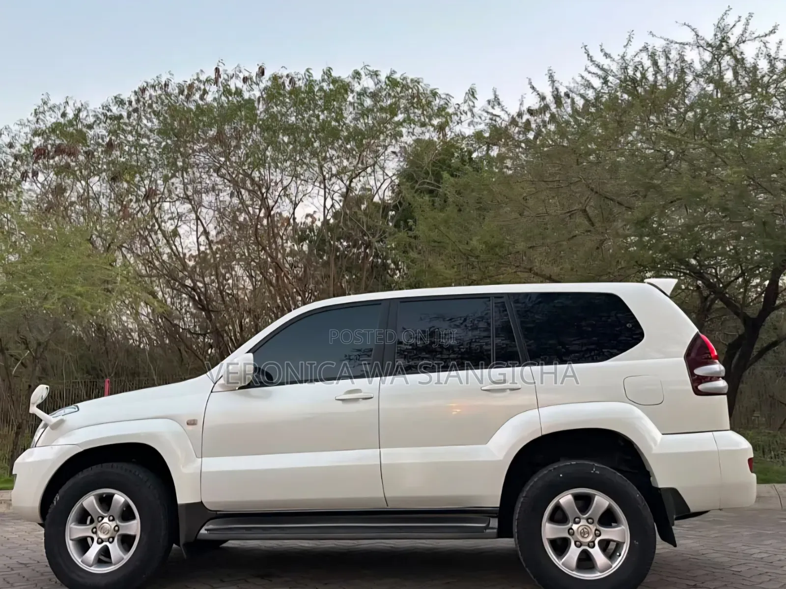Toyota Land Cruiser Prado 2006 White