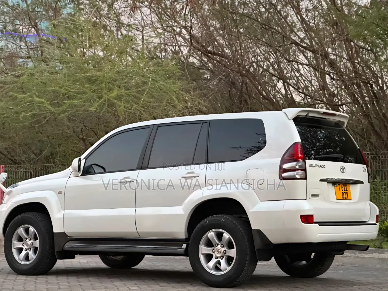 Toyota Land Cruiser Prado 2006 White