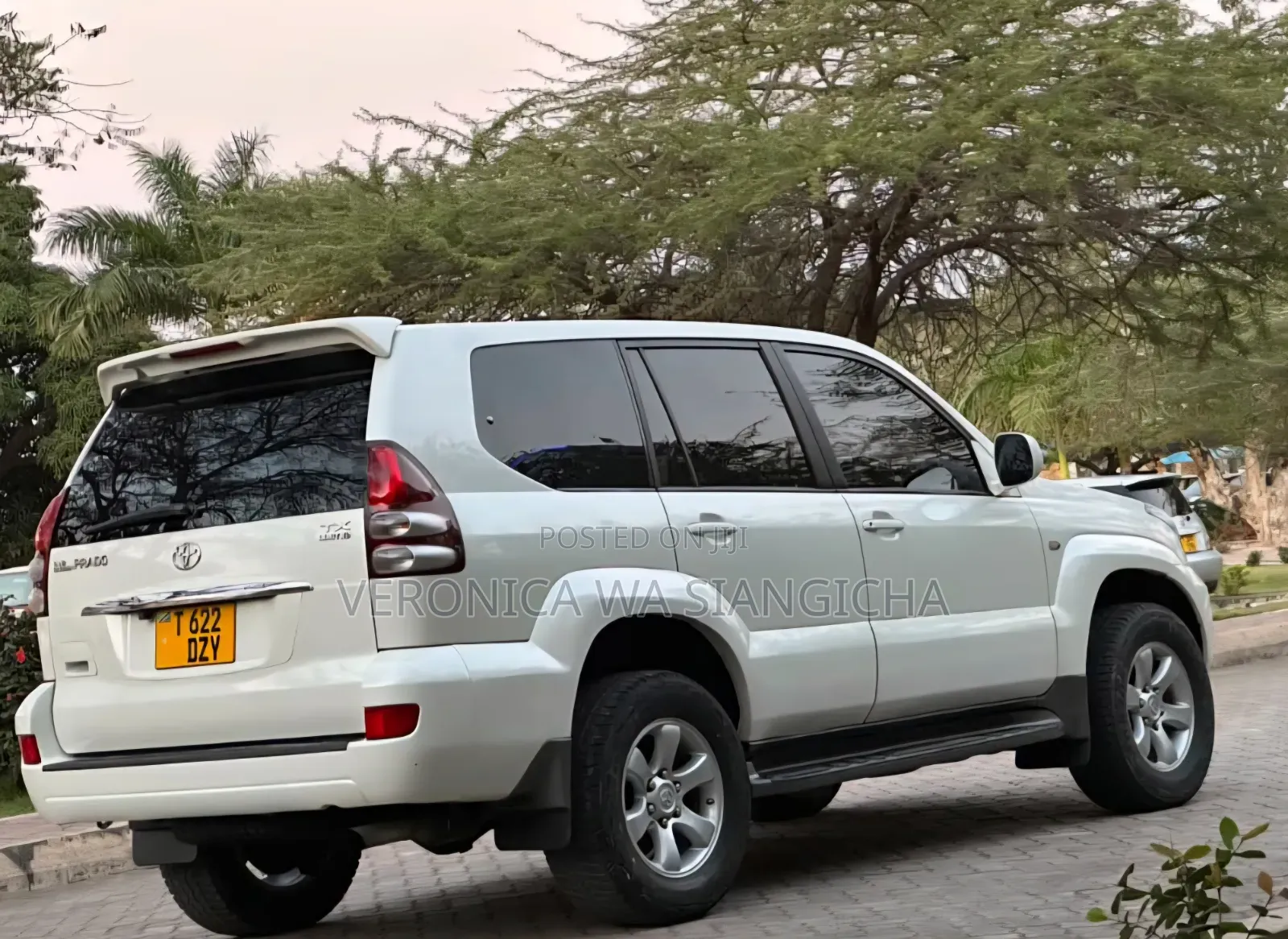 Toyota Land Cruiser Prado 2006 White