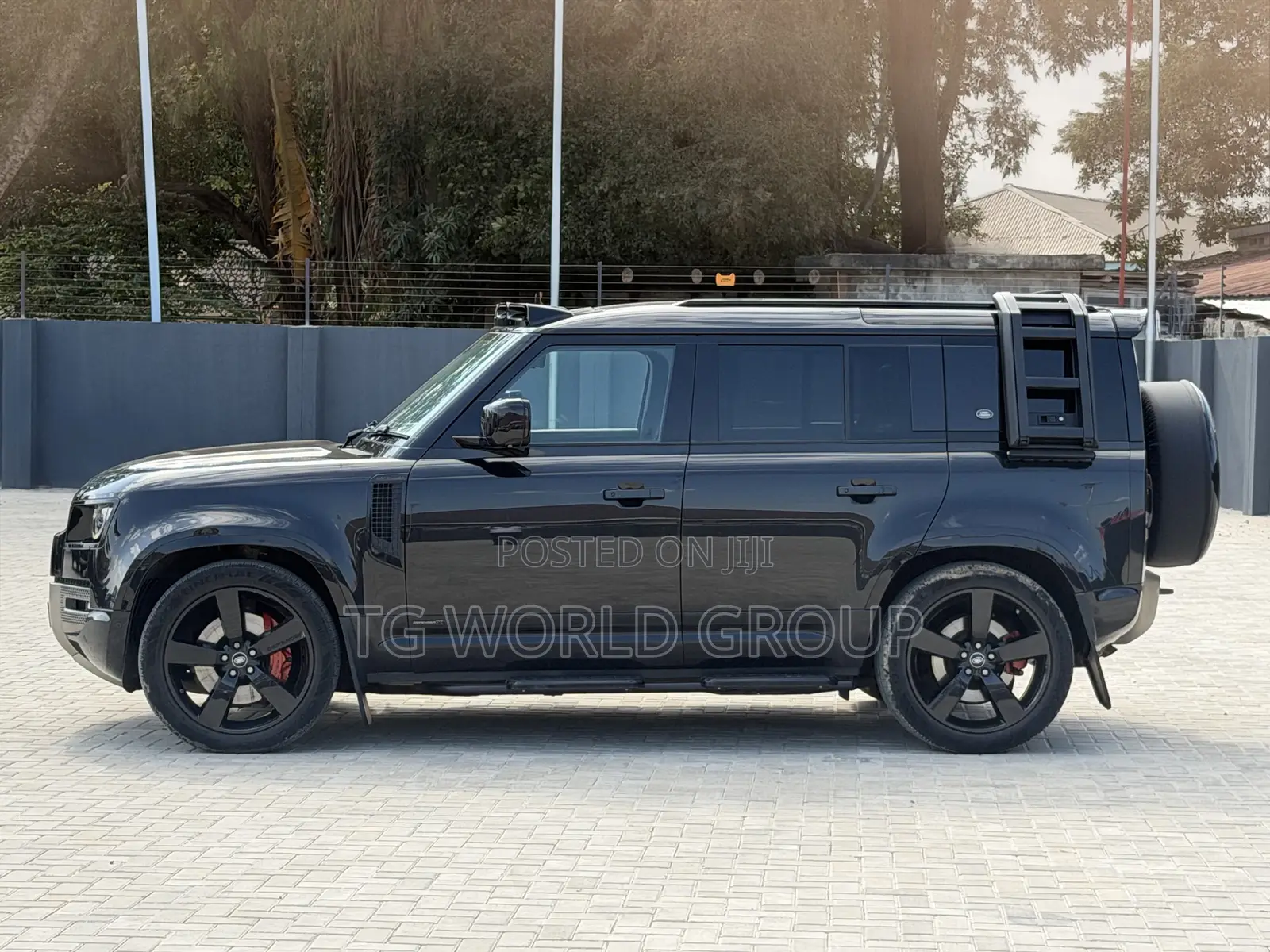 Land Rover Defender X-Dynamic HSE 2021 Black