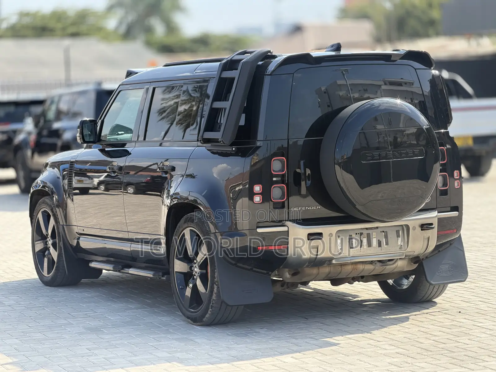 Land Rover Defender X-Dynamic HSE 2021 Black