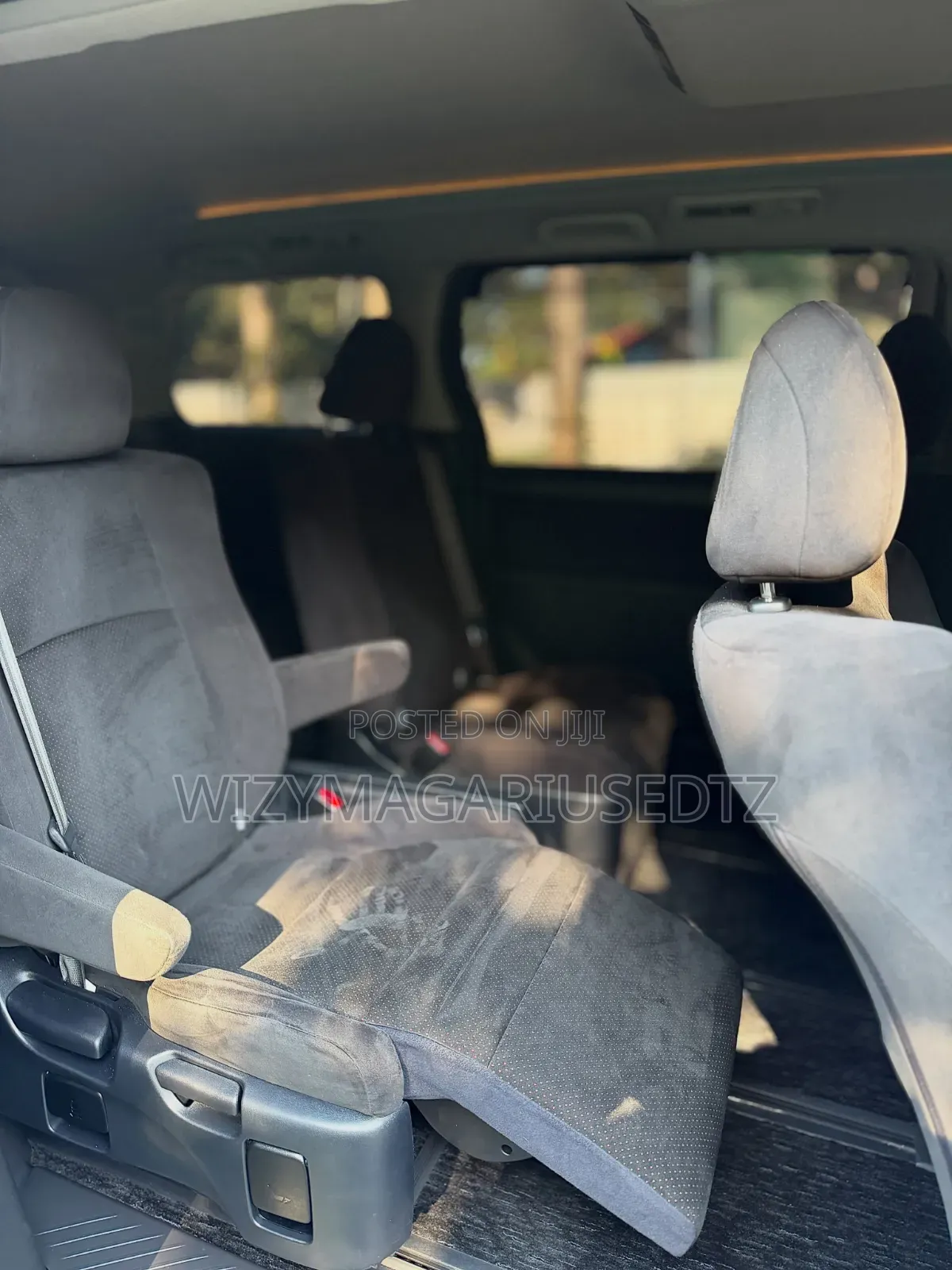 Toyota Vellfire 2010 Pearl