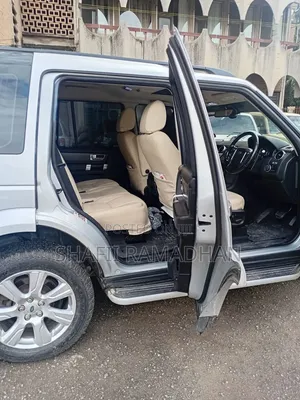 Land Rover Discovery 2019 Silver