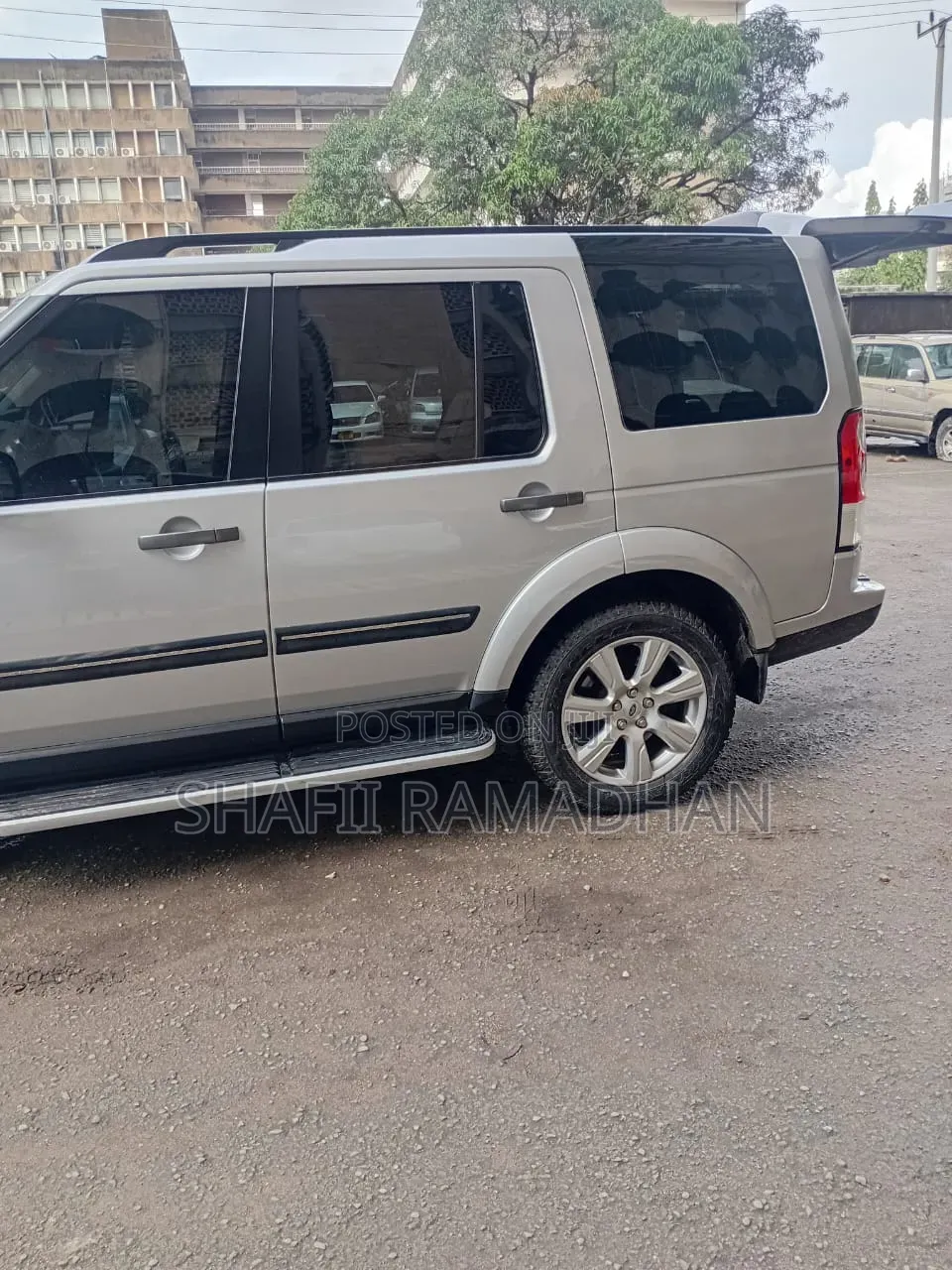 Land Rover Discovery 2019 Silver