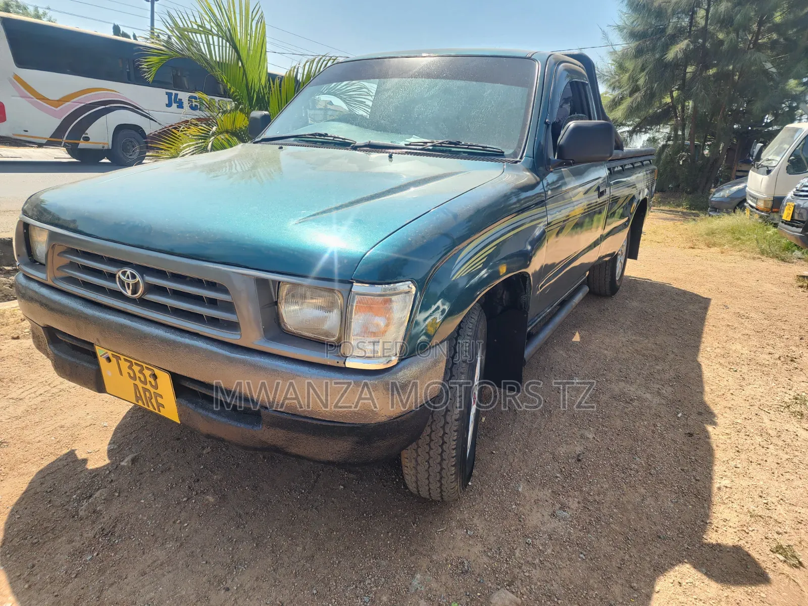 Toyota Hilux 2002 Green