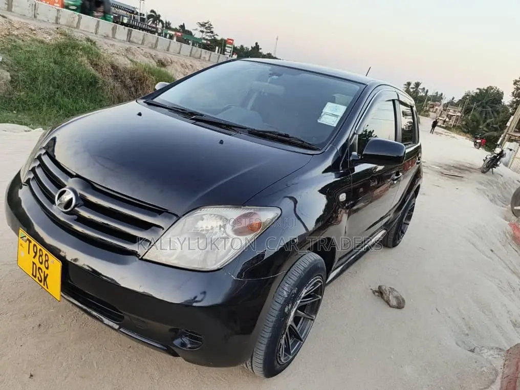 Toyota IST 2005 Black