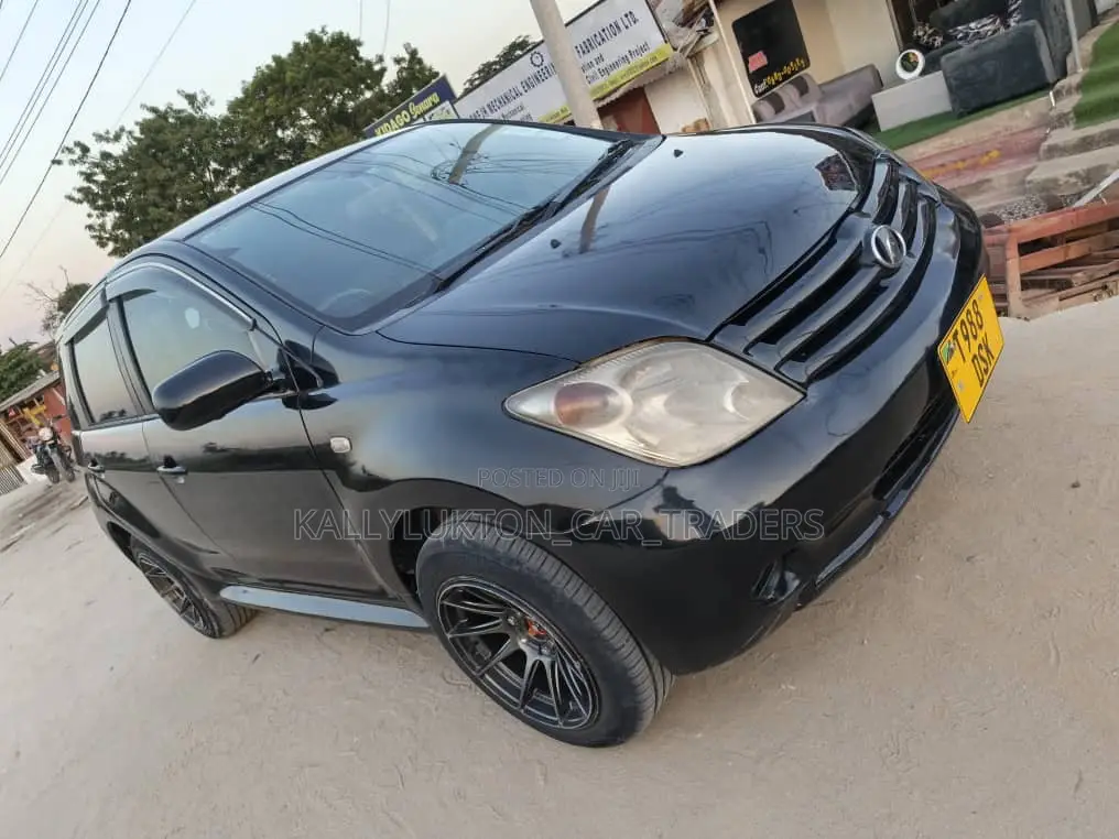 Toyota IST 2005 Black