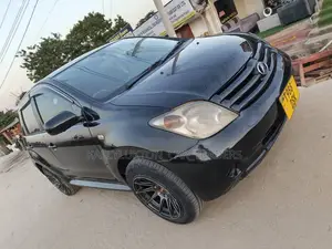 Toyota IST 2005 Black