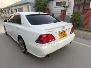 Toyota Crown Royale 2005 White