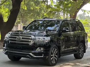 Toyota Land Cruiser 2015 Black