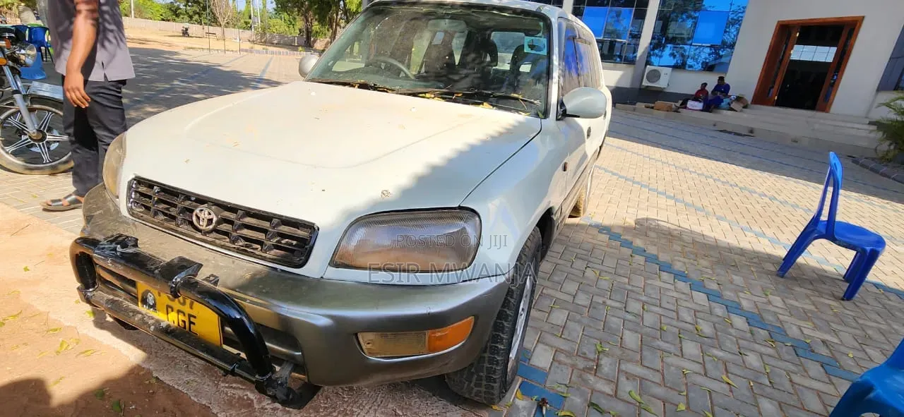 Toyota RAV4 Cabriolet 1998 White