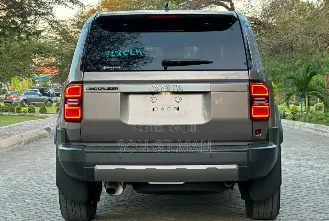 Toyota Land Cruiser Prado 2024 Gold
