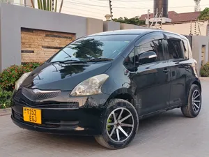 Toyota Ractis 2005 Black
