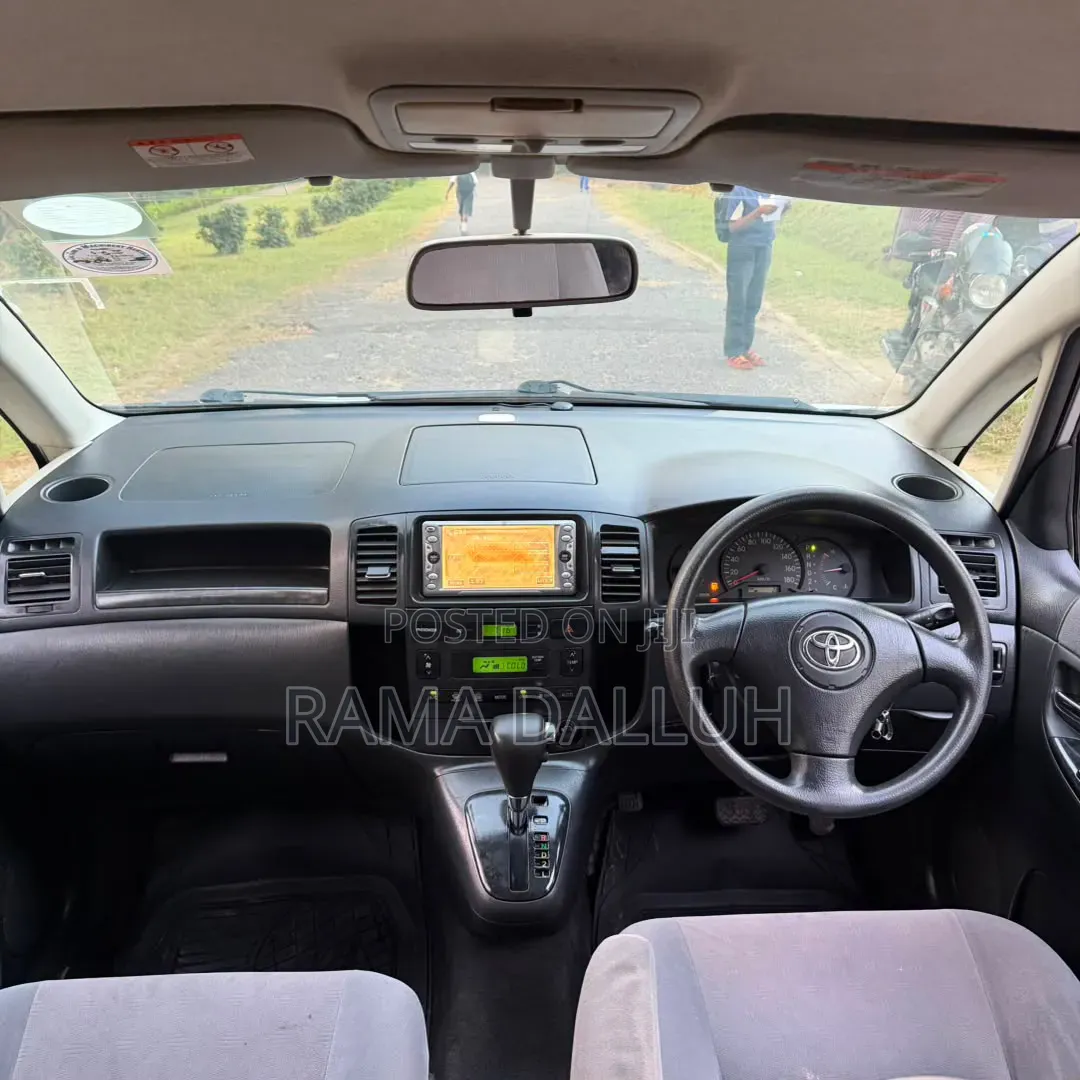 Toyota Corolla Spacio 2005 Silver