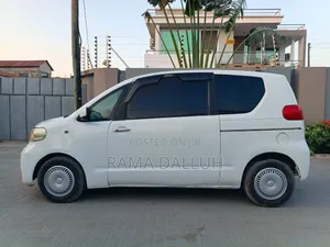 Toyota Porte 2005 White