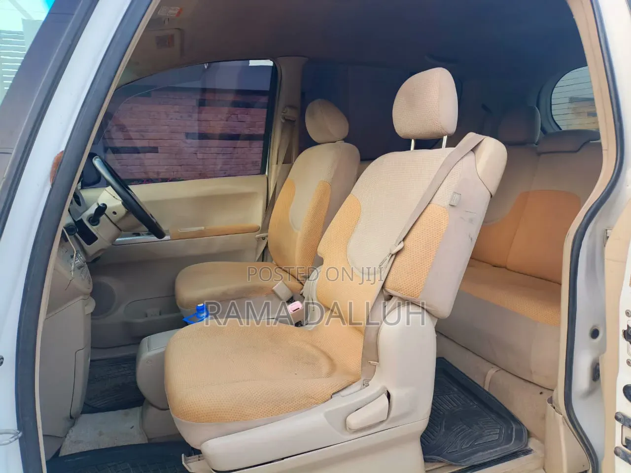 Toyota Porte 2005 White