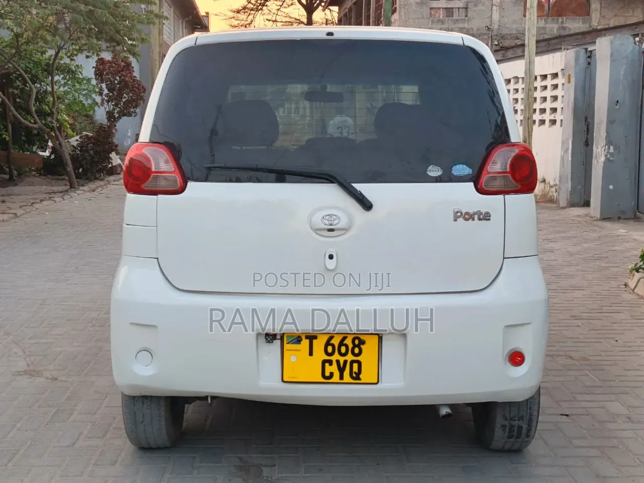 Toyota Porte 2005 White