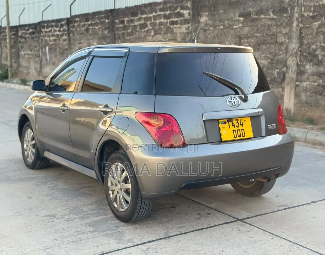 Toyota IST 2005 Gray