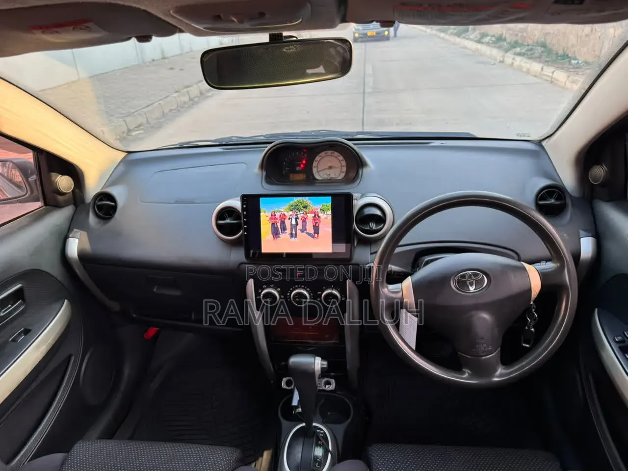 Toyota IST 2005 Gray