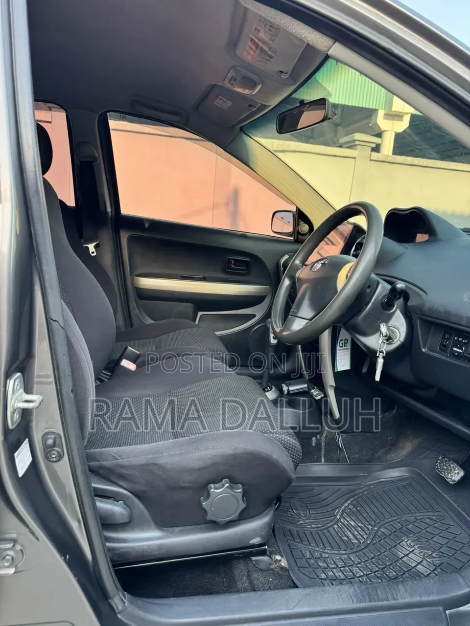 Toyota IST 2005 Gray