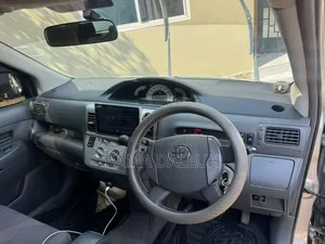 Toyota Raum 2003 Silver