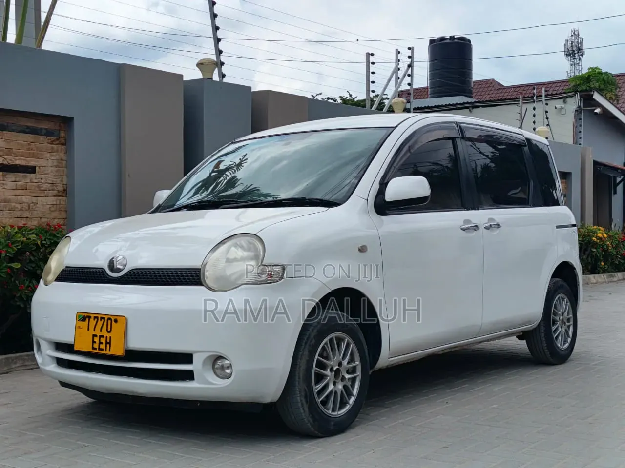 Toyota Sienta 2005 White