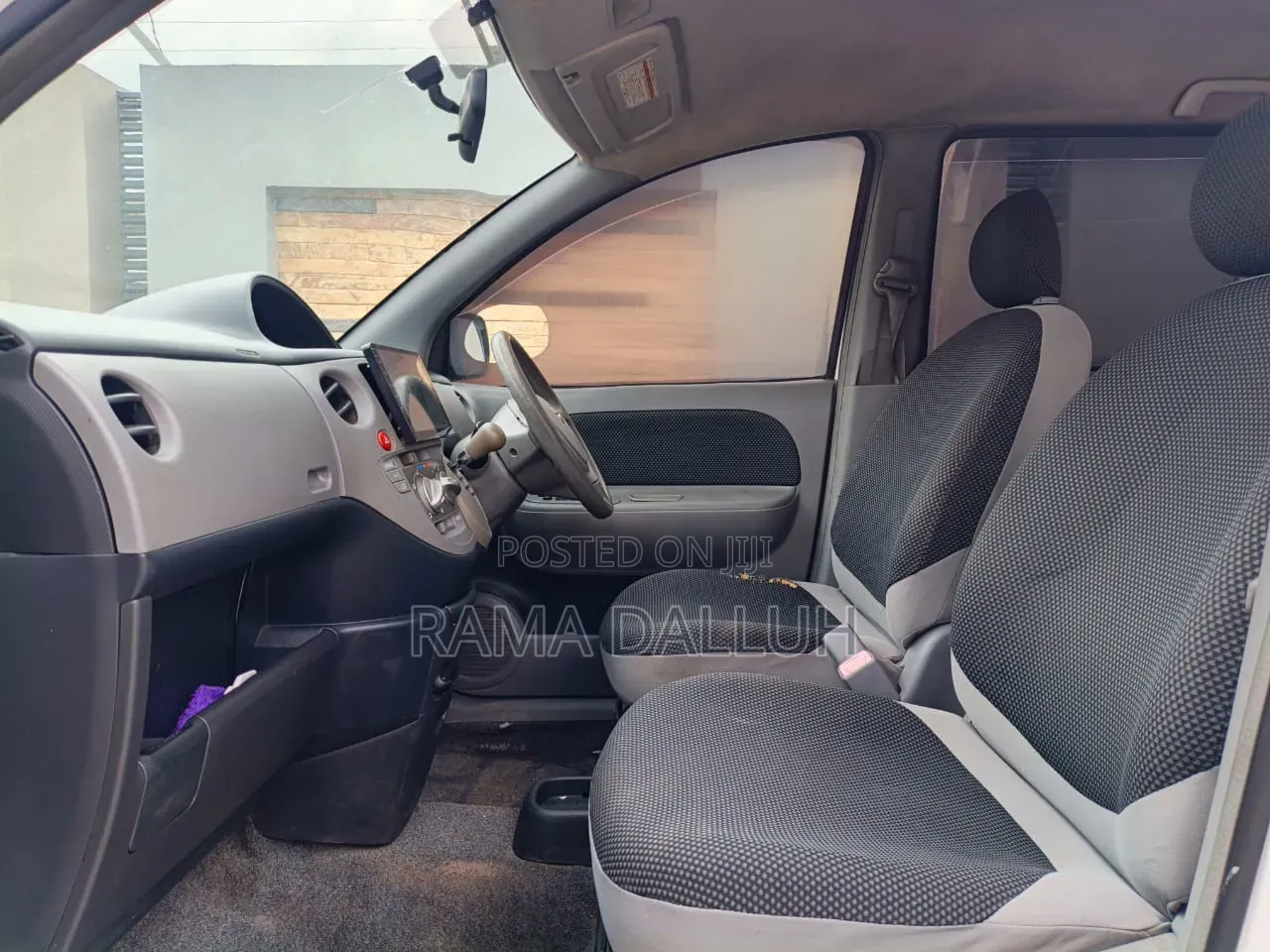 Toyota Sienta 2005 White