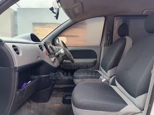 Toyota Sienta 2005 White