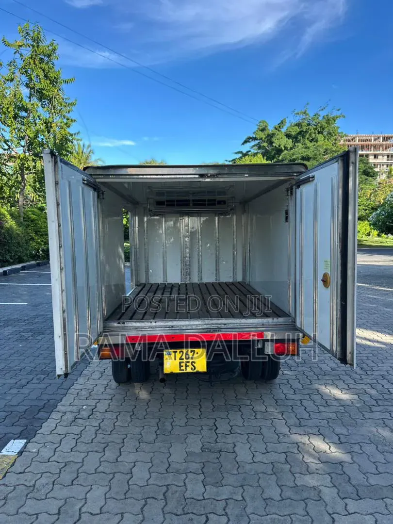 Nissan Vanette