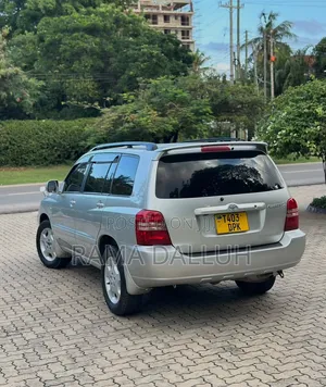 Toyota Kluger 2005 Silver