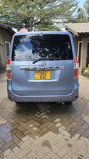 Toyota Noah 2009 Blue