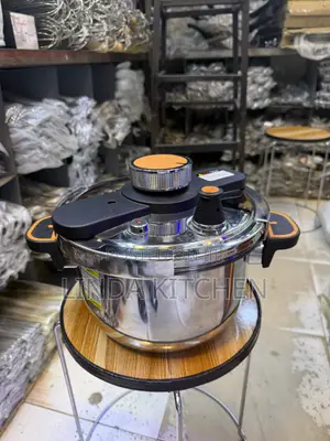 Stainless Steel Pressure Cooker 5Lts (22cm)