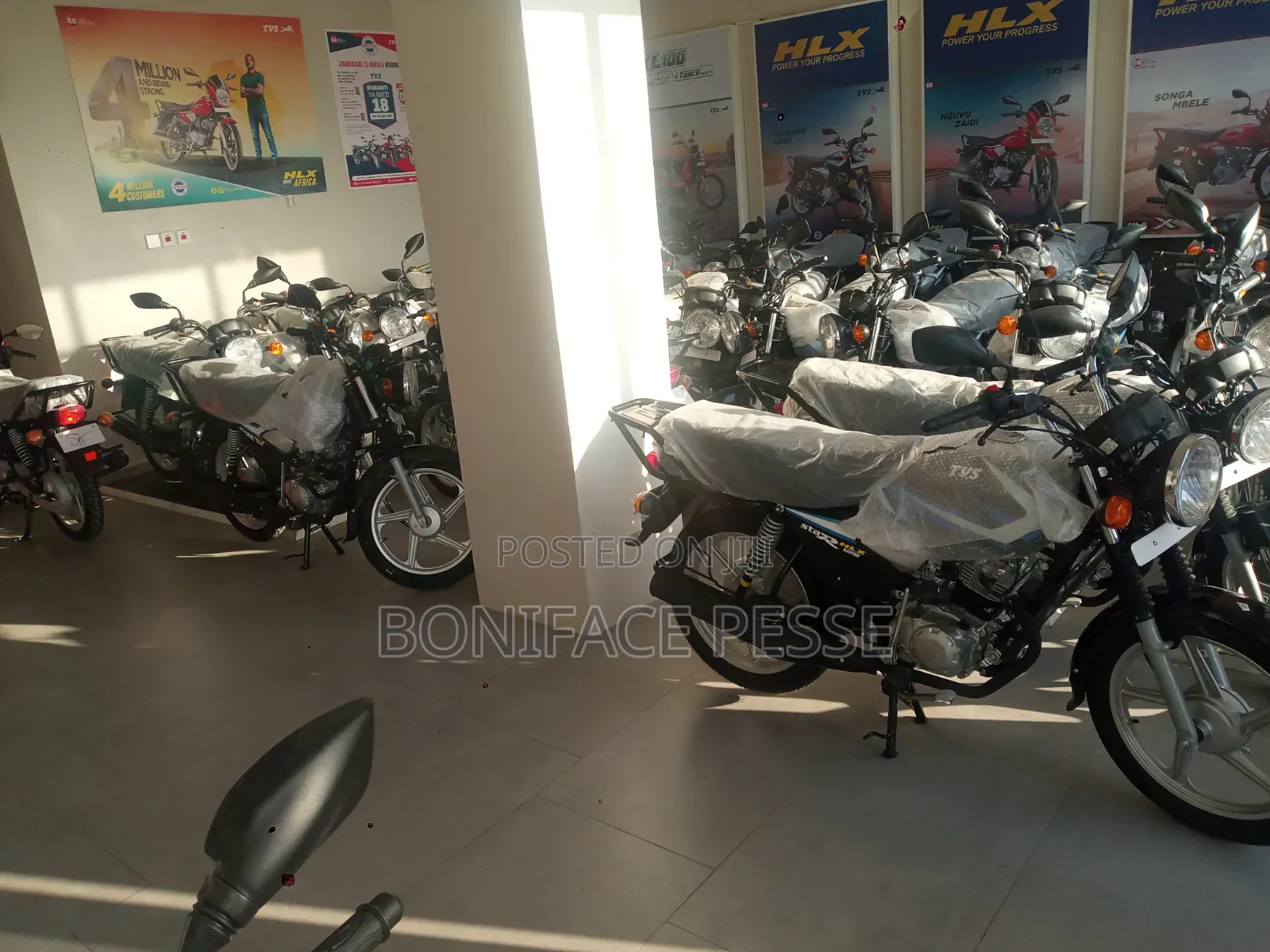 New TVS HLX 125 2026 Black