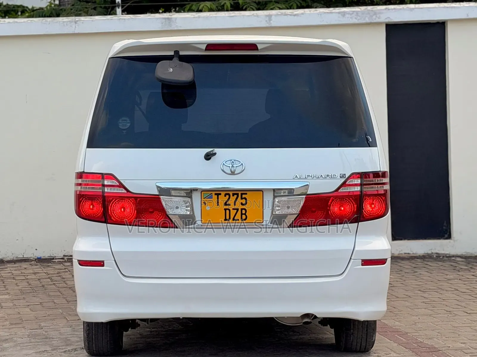 Toyota Alphard 2005 White