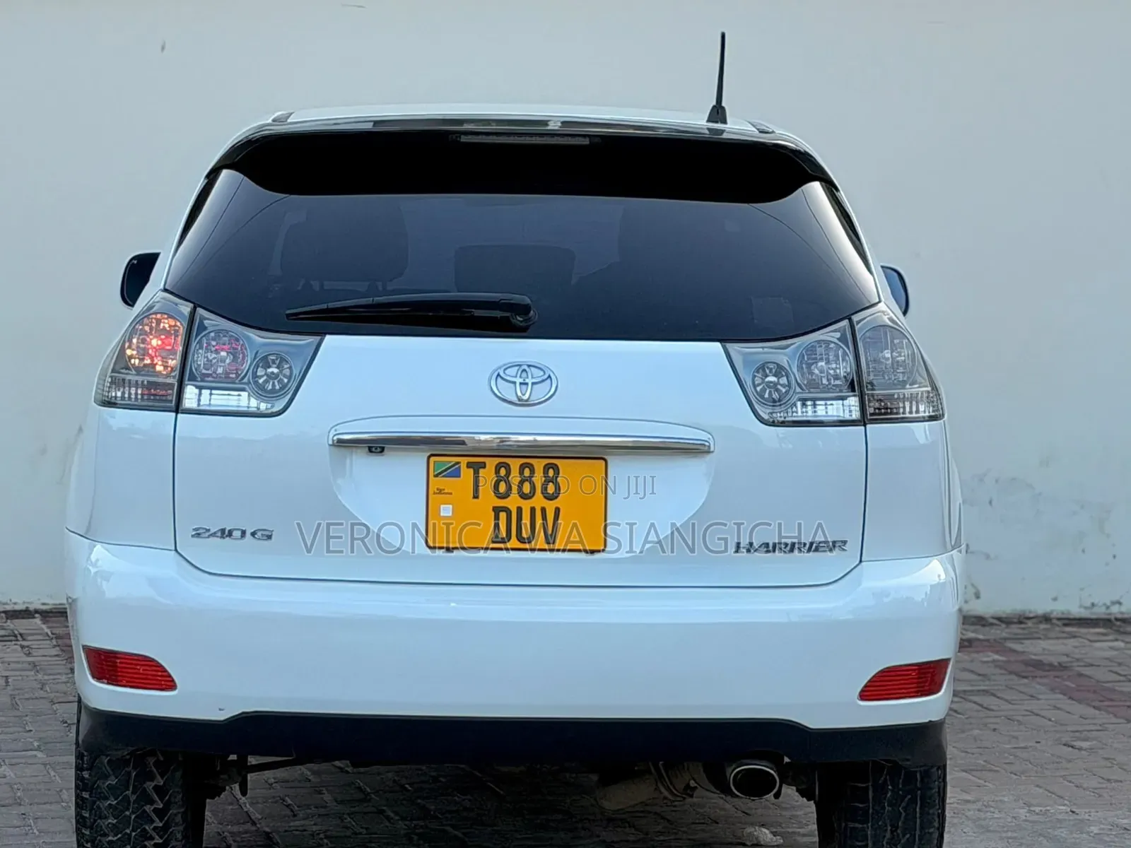 Toyota Harrier 2006 White